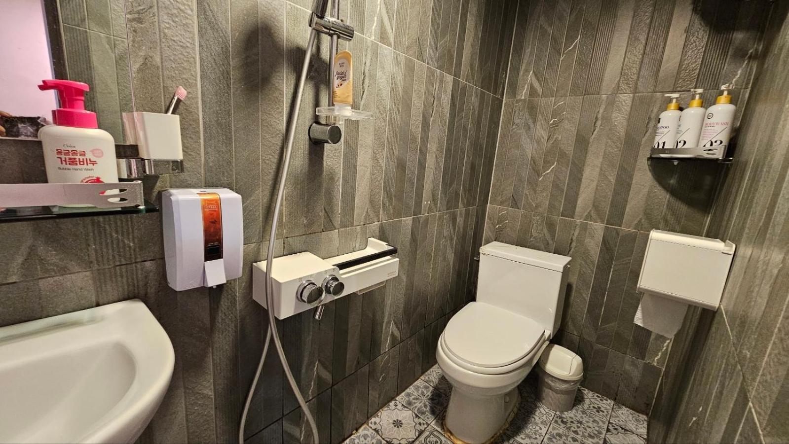 Ohmy Inn Dongdaemun ソウル特別市 エクステリア 写真
